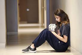 Niños, niñas y adolescentes con estrés y depresión: el silencioso enemigo del aprendizaje