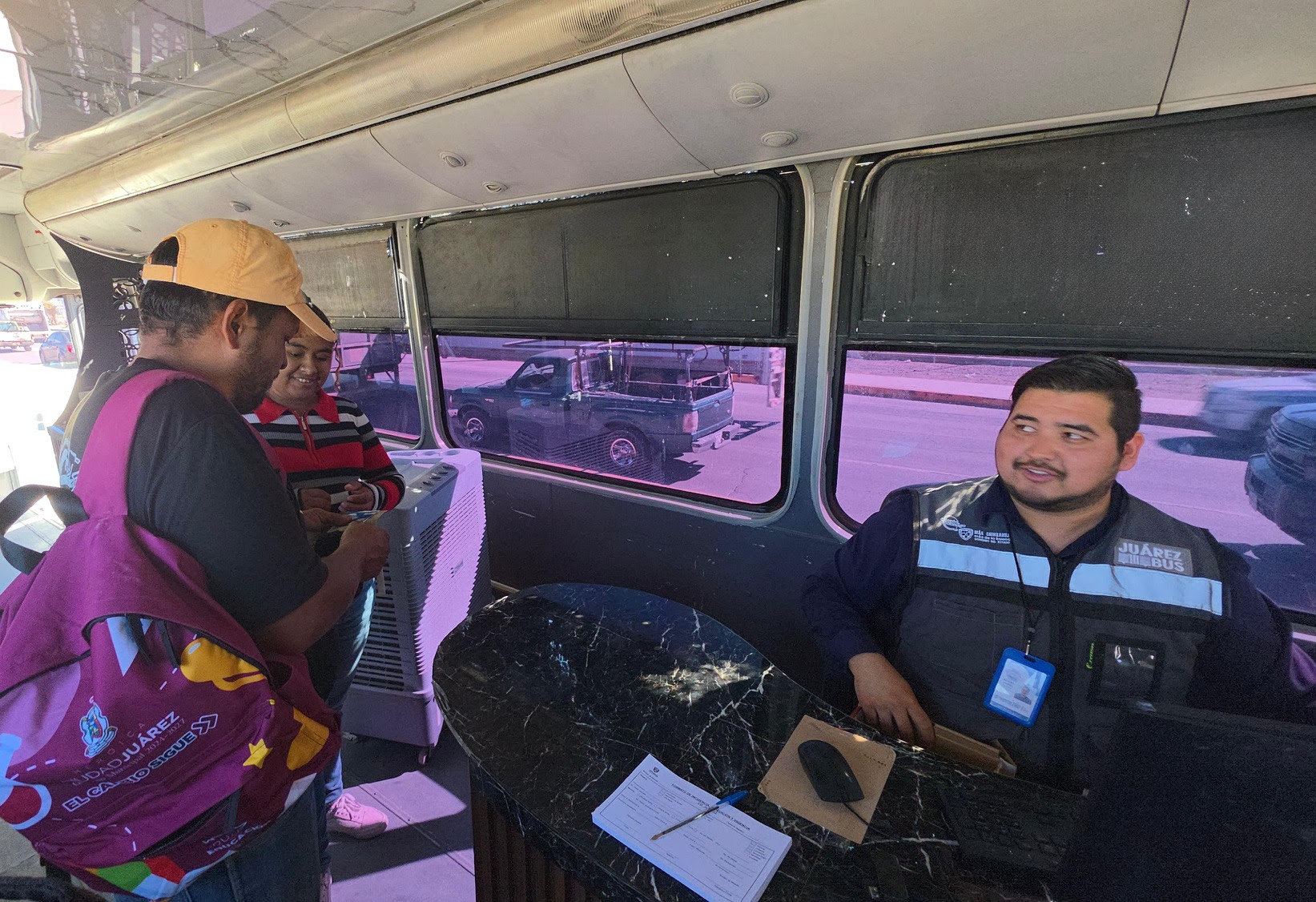 CAM Móvil del JuárezBus llega al Cobach y a Riberas para facilitar trámites a la comunidad juarense