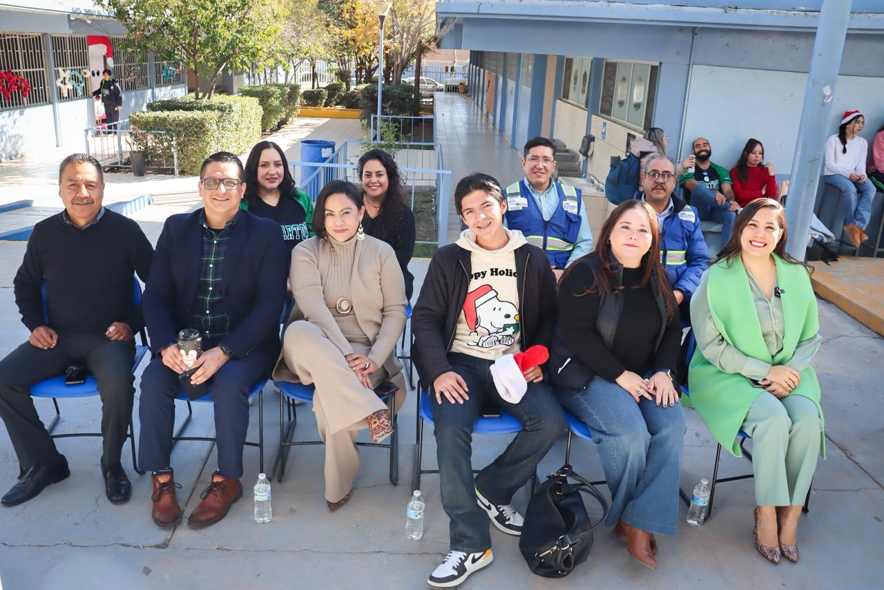 Refrenda Diputada Joss Vega apoyo a la educación en la Secundaria Estatal 3015