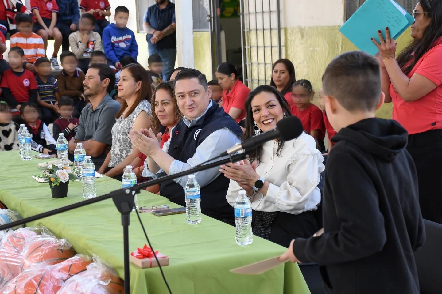 Convive Alfredo Chávez con niñas y niños en jornada de Diputado Infantil 2026