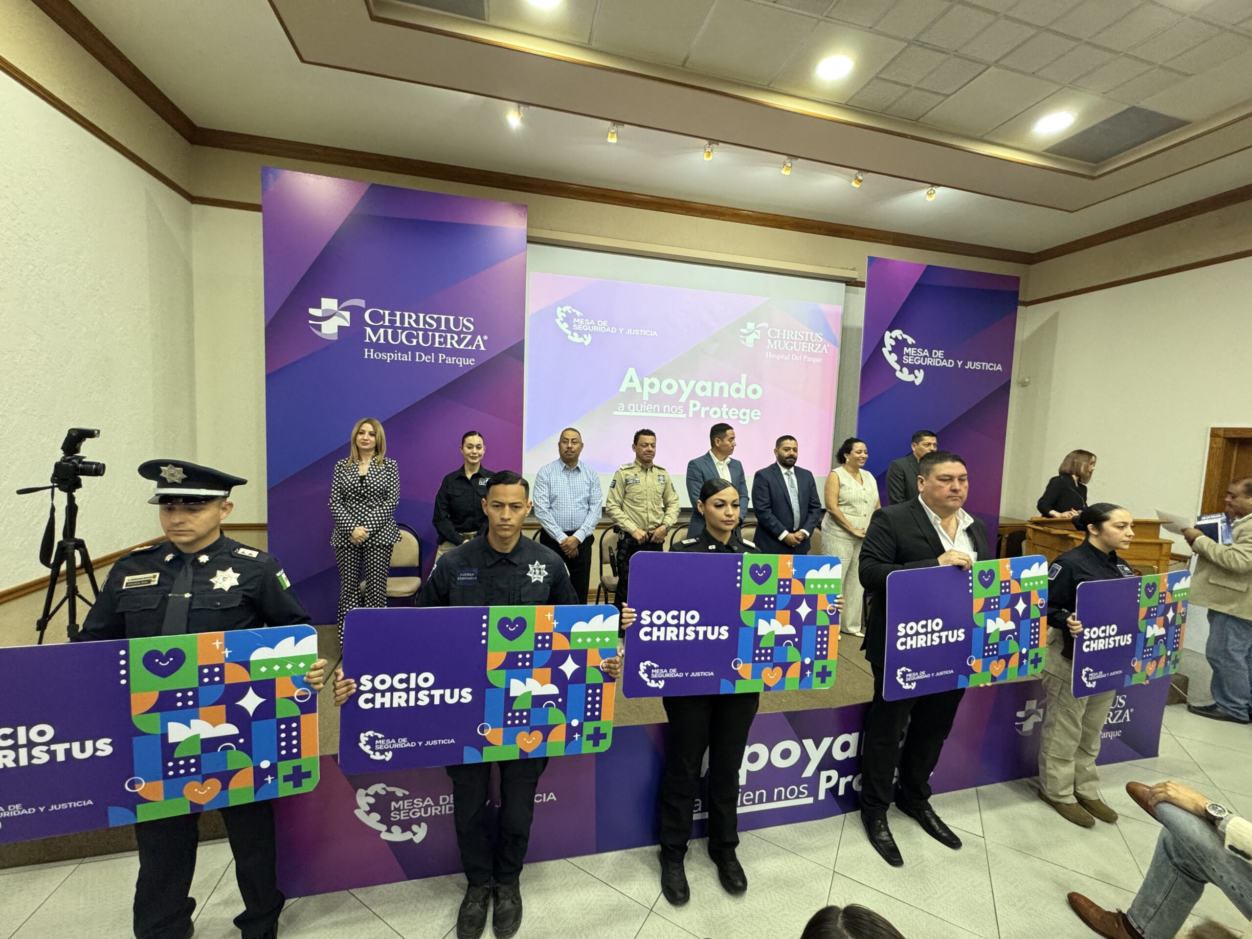 Entrega Mesa Ciudadana de Seguridad y Justicia beneficios para personal de las fuerzas del orden