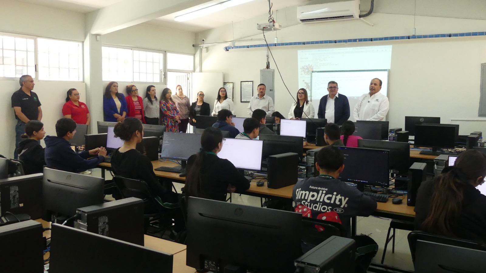 Entrega Conalep equipos de cómputo y licencias de SolidWorks  en Parral y Santa Bárbara