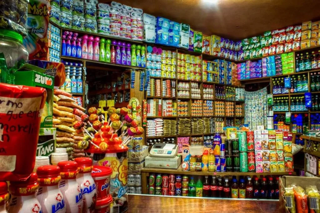 El “efecto Mundial”: Ver los partidos en casa elevará hasta un 25% las ventas de tienditas y negocios locales