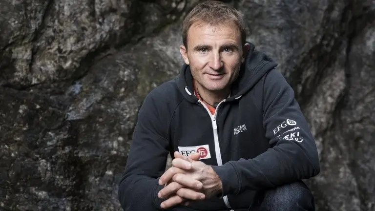 Muere a los 40 años Ueli Steck, el famoso escalador conocido como la «Máquina suiza», mientras subía el Everest