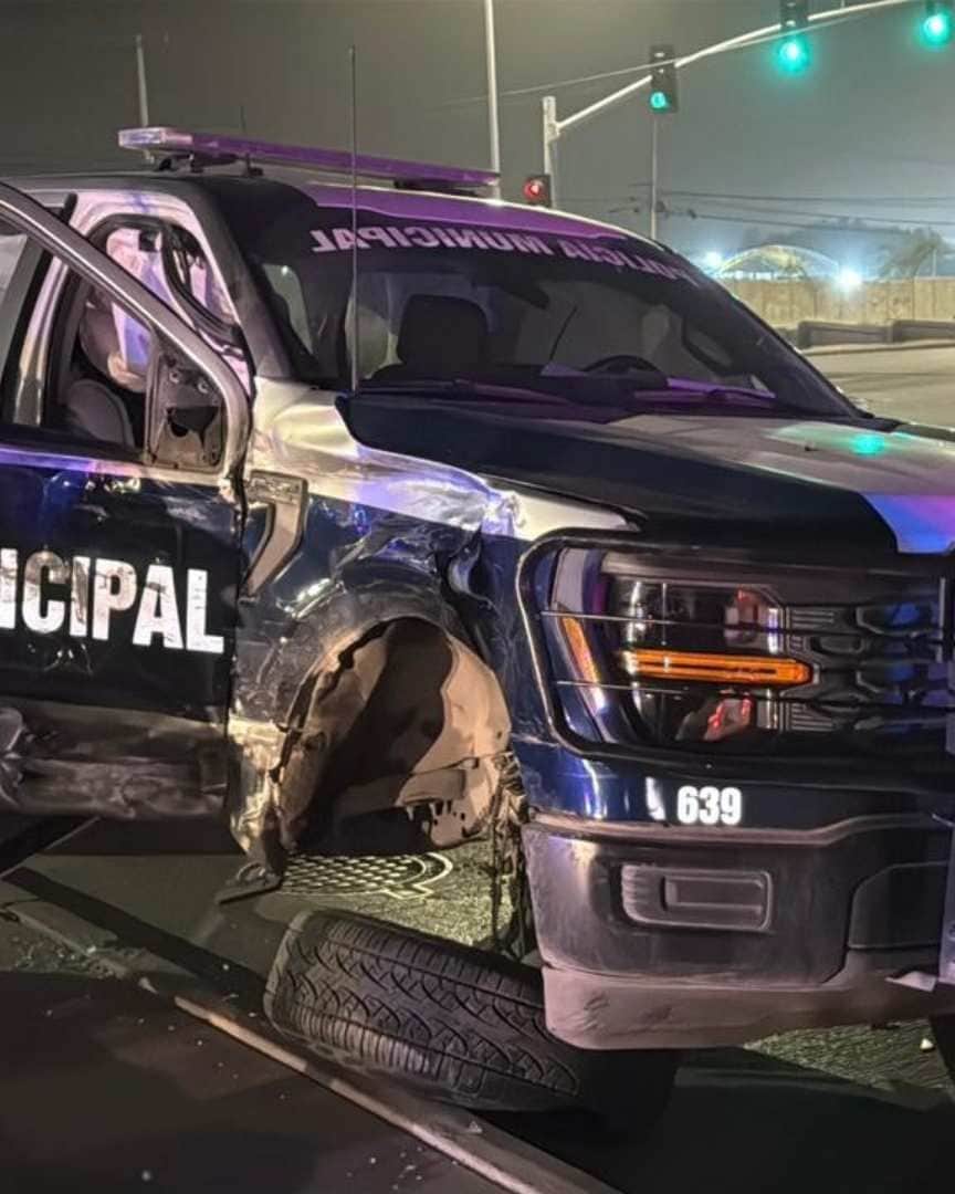 Cuatro Personas Resultan Lesionadas Tras Choque en Cd. Juárez; Una es Policía Municipal