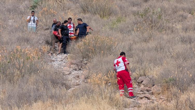 Subió Cerro del Pescadito y se fracturó tobillo; la rescatan