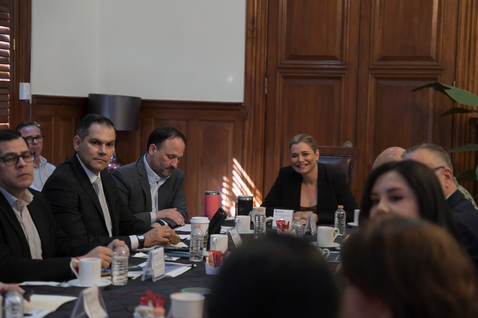 Maru Campos encabeza reunión semanal de la Mesa de Seguridad